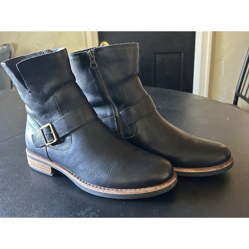 Kork-Ease Kennedy Black women's ankle booties Side Zipper Buckle Strap Size 8.5M